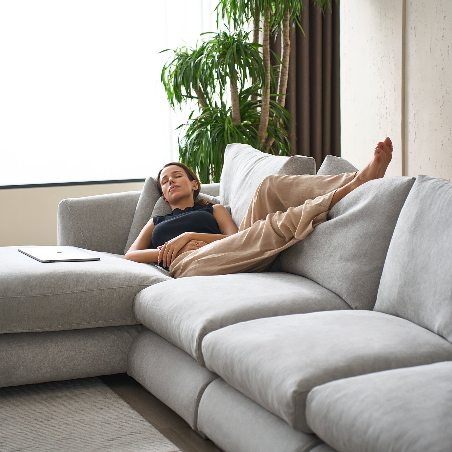 Feathers U-Shaped Sectional Couch 140-200 Inches