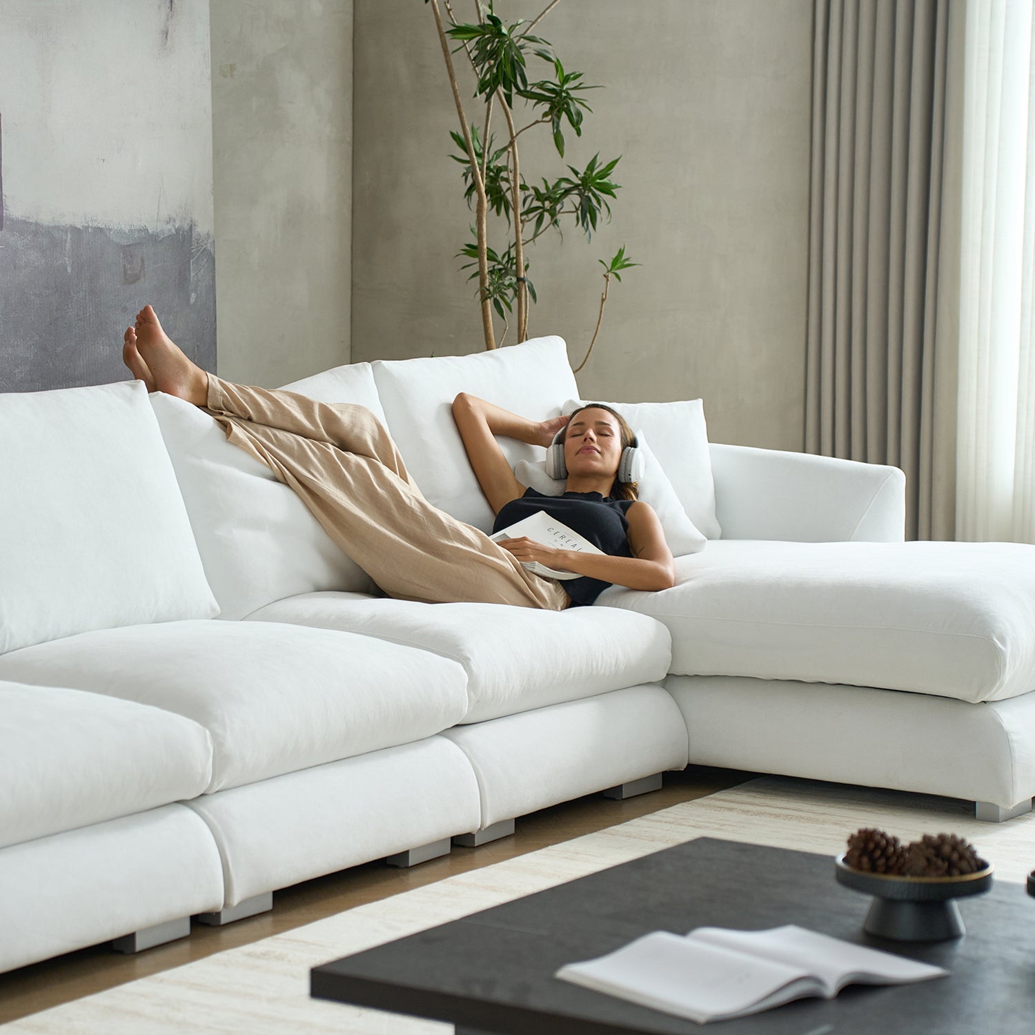 Feathers U-Shaped Sectional Couch 140-200 Inches