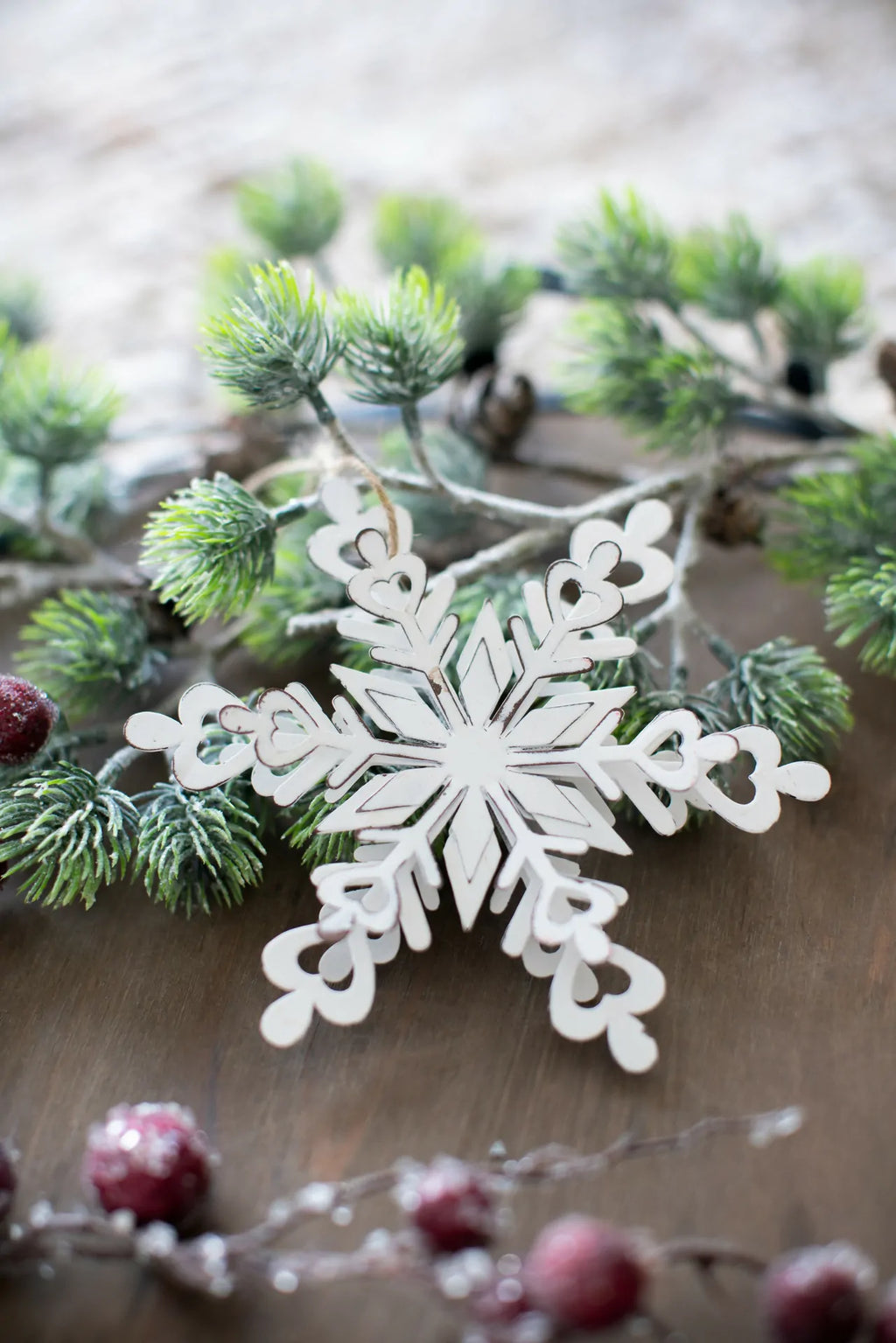 Metal Snowflake Ornaments Set of 6 for Christmas Tree and Home Decor