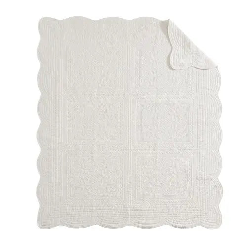 Oversized Quilted Throw with Scalloped Edges