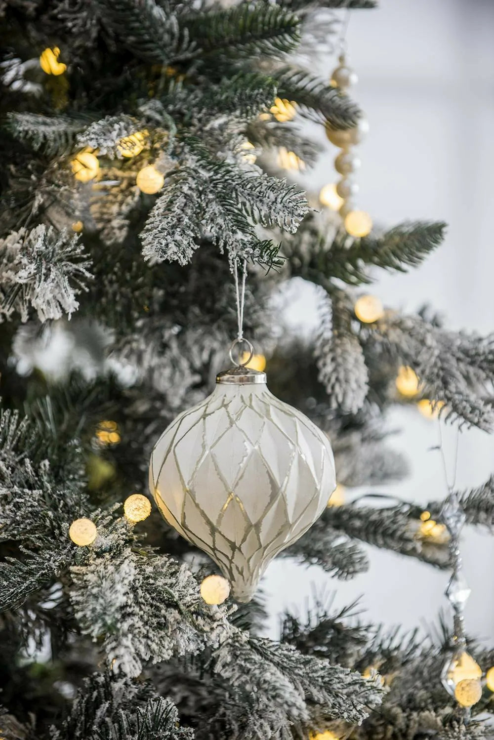 Set of 6 Clear Glass Christmas Baubles with Diamond Pattern 5.7 Inch Decor